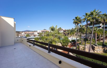 Resale - Apartment - Penthouse - Estepona - Bel Air