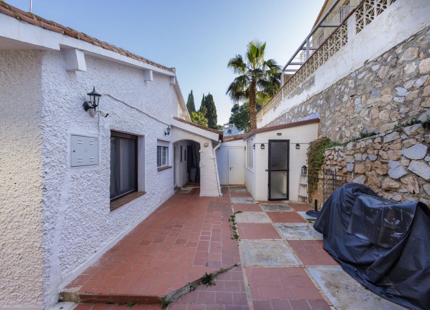 Resale - House - Detached Villa - Torremolinos