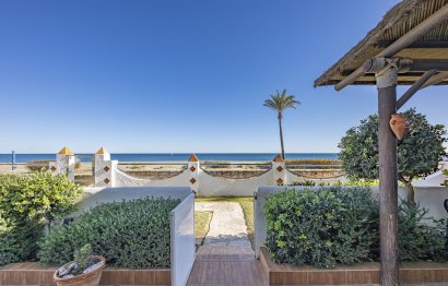 Resale - House - Semi-Detached House - Estepona - Estepona Centro