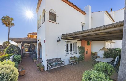 Resale - House - Semi-Detached House - Estepona - Estepona Centro