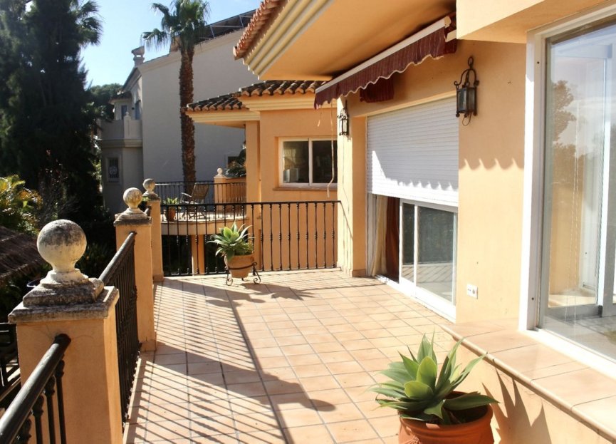 Resale - House - Detached Villa - Marbella - Hacienda Las Chapas