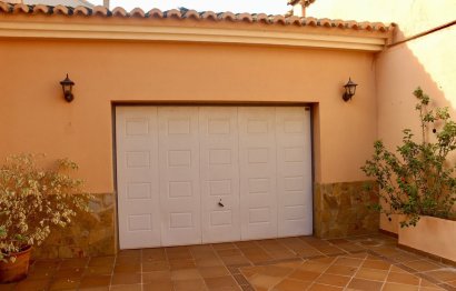 Resale - House - Detached Villa - Marbella - Hacienda Las Chapas