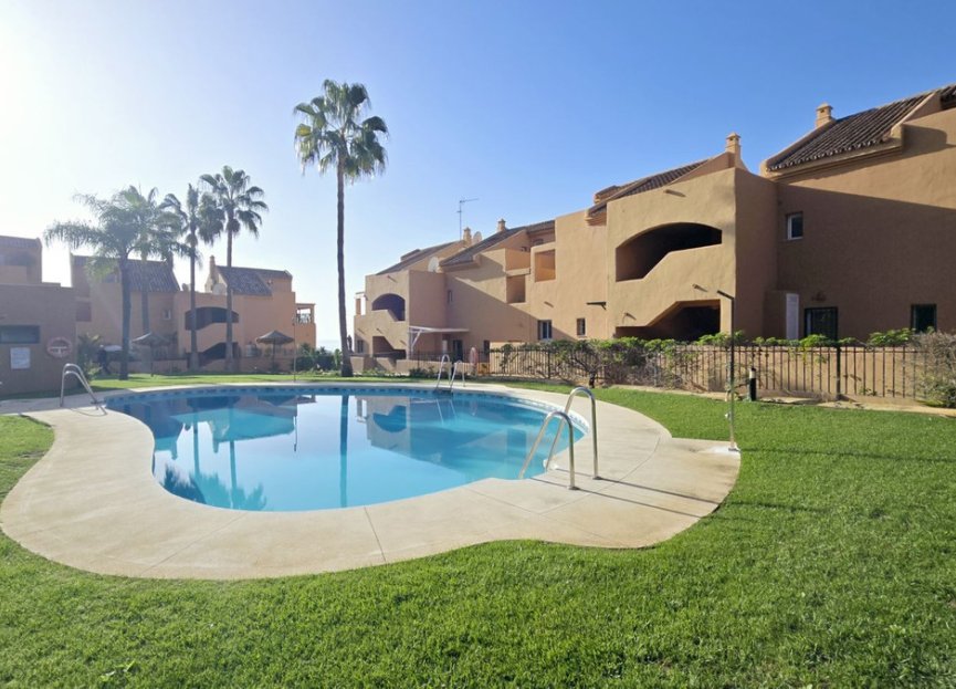 Resale - Apartment - Ground Floor Apartment - Marbella - Elviria