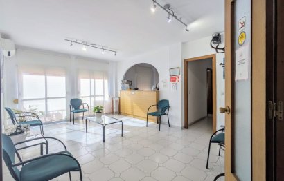 Resale - Apartment - Middle Floor Apartment - Fuengirola - Fuengirola Centro