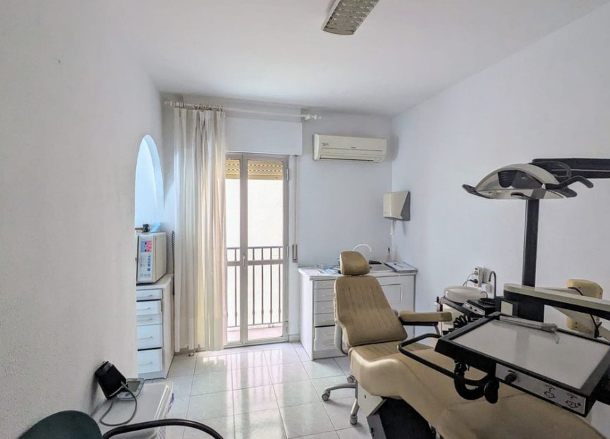 Resale - Apartment - Middle Floor Apartment - Fuengirola - Fuengirola Centro