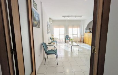 Resale - Apartment - Middle Floor Apartment - Fuengirola - Fuengirola Centro