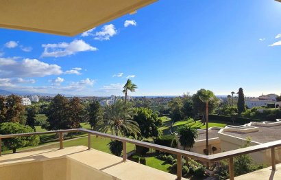 Resale - Apartment - Middle Floor Apartment - Estepona - Atalaya