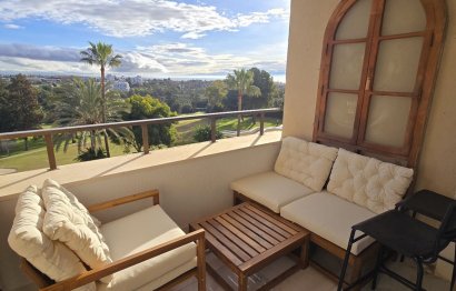 Resale - Apartment - Middle Floor Apartment - Estepona - Atalaya