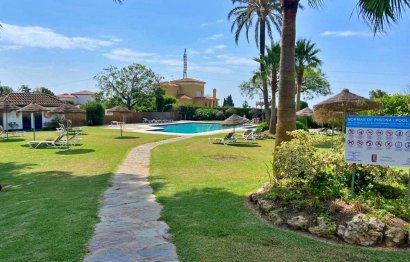 Resale - Apartment - Middle Floor Apartment - Estepona - Atalaya