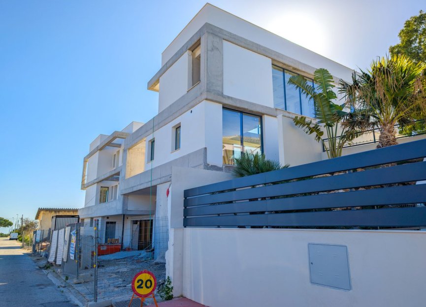 Resale - House - Detached Villa - Marbella - Nueva Andalucia