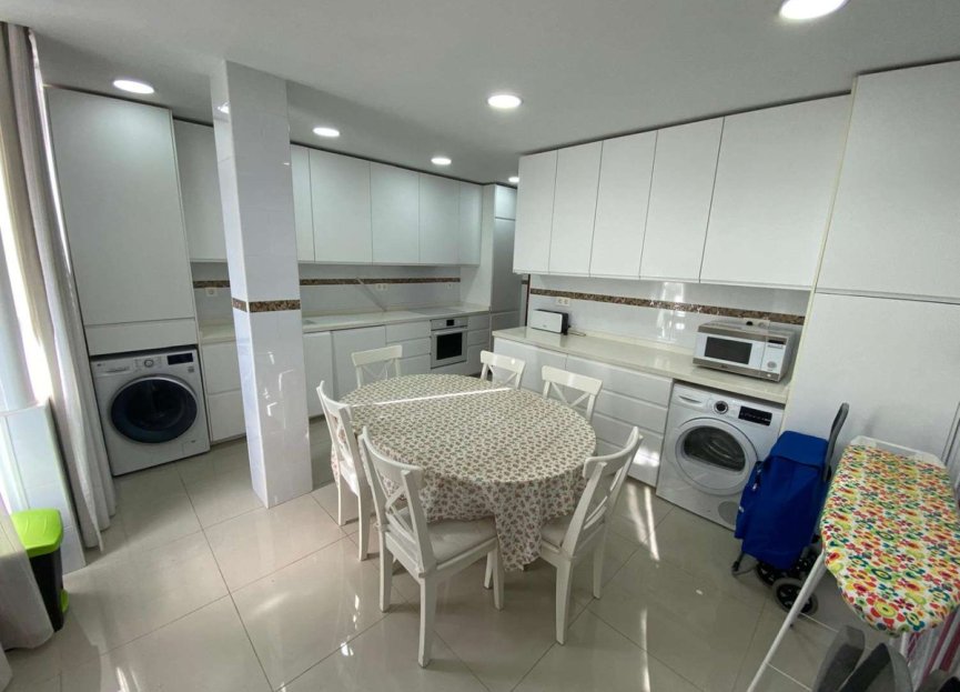 Resale - Apartment - Middle Floor Apartment - Fuengirola - Fuengirola Centro