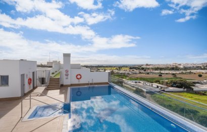 Resale - Apartment - Middle Floor Apartment - Marbella - Nueva Andalucia