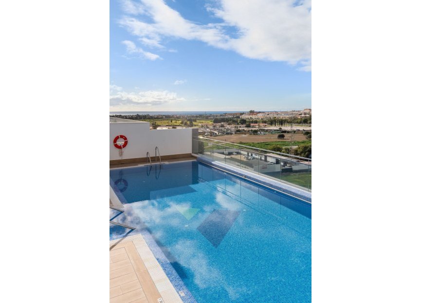 Resale - Apartment - Middle Floor Apartment - Marbella - Nueva Andalucia