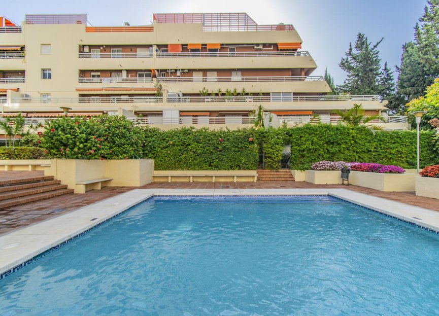 Resale - Apartment - Middle Floor Apartment - Marbella - Marbella Centro