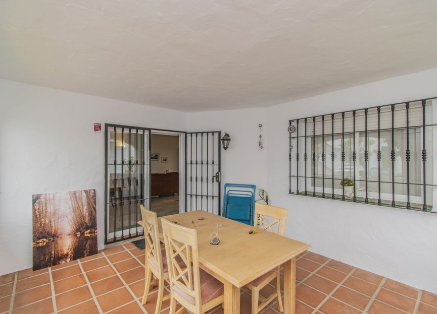 Resale - Apartment - Ground Floor Apartment - Marbella - Nueva Andalucia