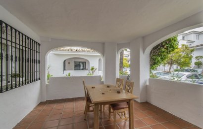 Resale - Apartment - Ground Floor Apartment - Marbella - Nueva Andalucia