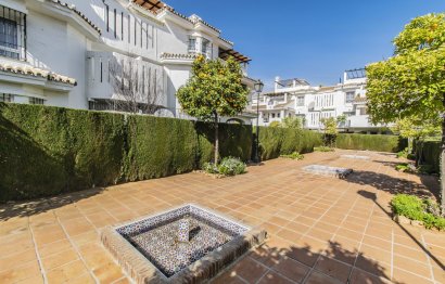 Resale - Apartment - Ground Floor Apartment - Marbella - Nueva Andalucia