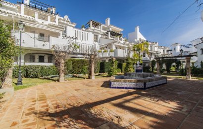 Resale - Apartment - Ground Floor Apartment - Marbella - Nueva Andalucia