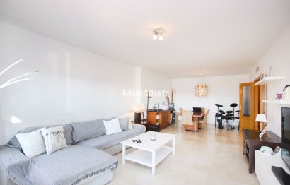 Resale - Apartment - Middle Floor Apartment - Estepona - Costalita