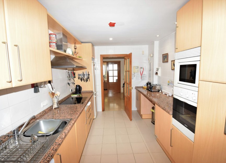 Resale - Apartment - Ground Floor Apartment - Marbella - Cabopino