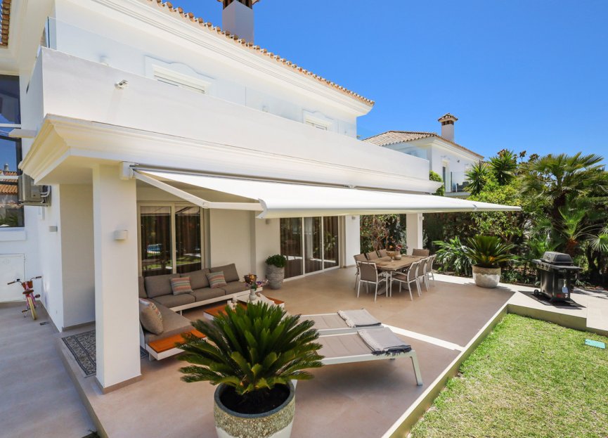 Resale - House - Detached Villa - Estepona - Estepona Centro