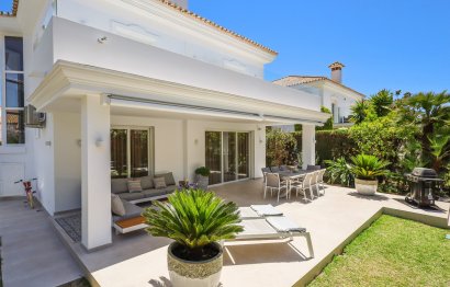 Resale - House - Detached Villa - Estepona - Estepona Centro