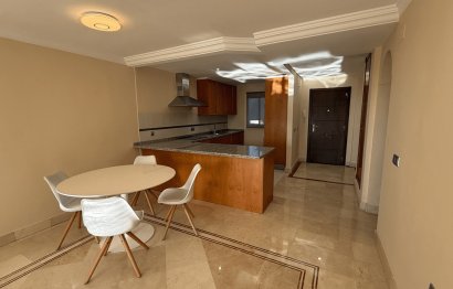 Resale - Apartment - Middle Floor Apartment - Marbella - Nueva Andalucia