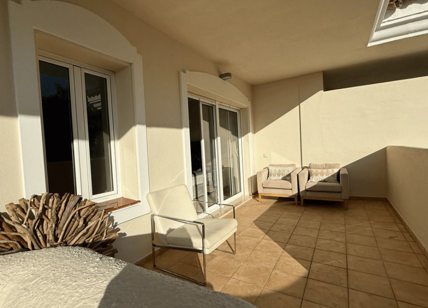 Resale - Apartment - Middle Floor Apartment - Marbella - Nueva Andalucia