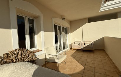 Resale - Apartment - Middle Floor Apartment - Marbella - Nueva Andalucia