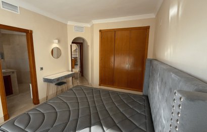 Resale - Apartment - Middle Floor Apartment - Marbella - Nueva Andalucia