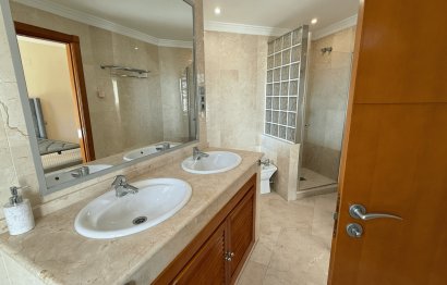 Resale - Apartment - Middle Floor Apartment - Marbella - Nueva Andalucia