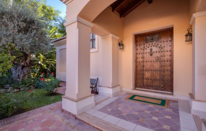 Resale - House - Detached Villa - Benahavís - Benahavís Centro