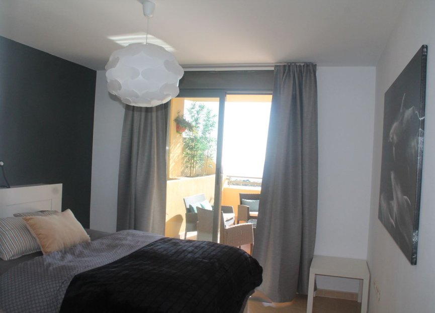 Resale - Apartment - Middle Floor Apartment - Mijas - Calahonda