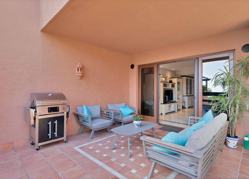 Resale - Apartment - Middle Floor Apartment - Estepona - New Golden Mile