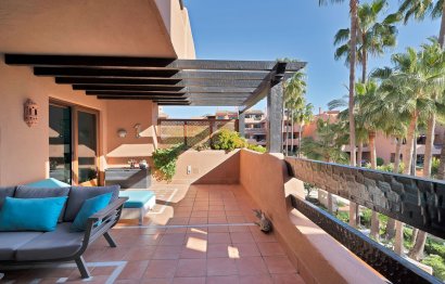 Resale - Apartment - Middle Floor Apartment - Estepona - New Golden Mile