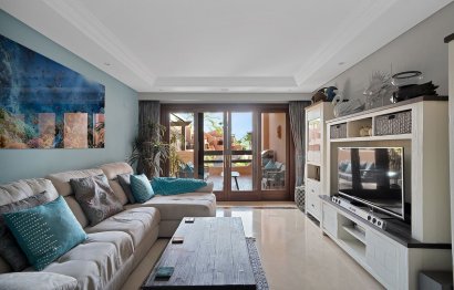 Resale - Apartment - Middle Floor Apartment - Estepona - New Golden Mile