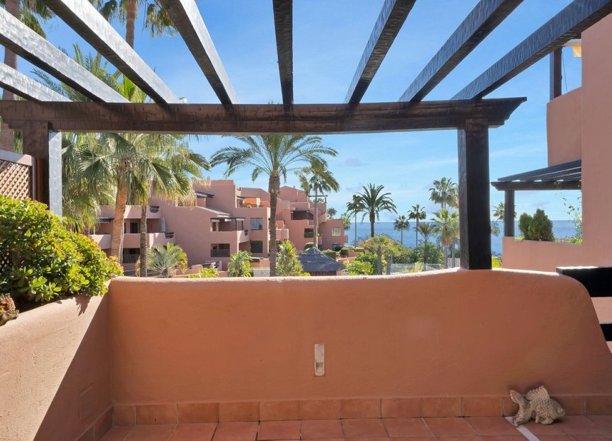 Resale - Apartment - Middle Floor Apartment - Estepona - New Golden Mile