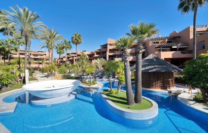 Resale - Apartment - Middle Floor Apartment - Estepona - New Golden Mile