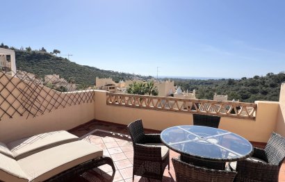 Resale - Apartment - Middle Floor Apartment - Marbella - Elviria