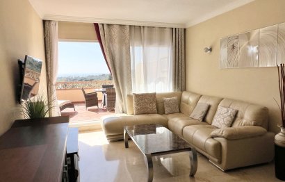 Resale - Apartment - Middle Floor Apartment - Marbella - Elviria