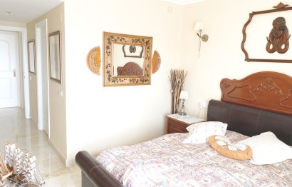 Resale - Apartment - Middle Floor Apartment - Marbella - Elviria