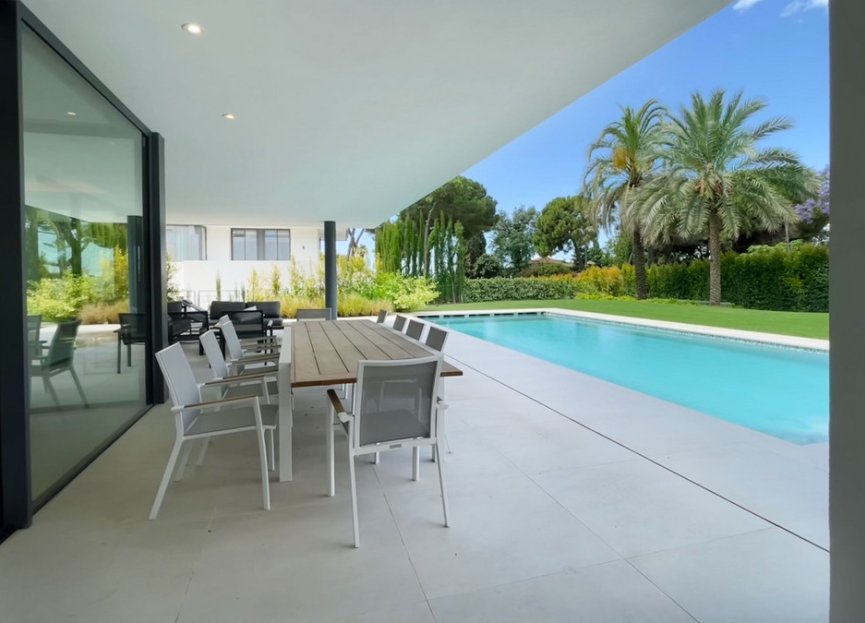 Resale - House - Detached Villa - Marbella - Nagüeles