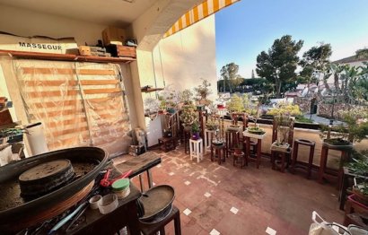 Resale - Apartment - Middle Floor Apartment - Estepona - Estepona Centro