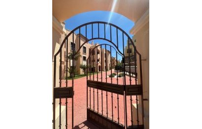 Resale - Apartment - Penthouse - Estepona - Estepona Centro