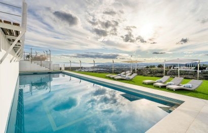 Resale - House - Detached Villa - Estepona - Estepona Centro