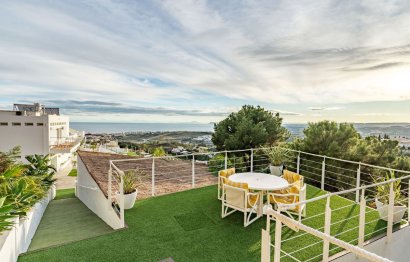 Resale - House - Detached Villa - Estepona - Estepona Centro