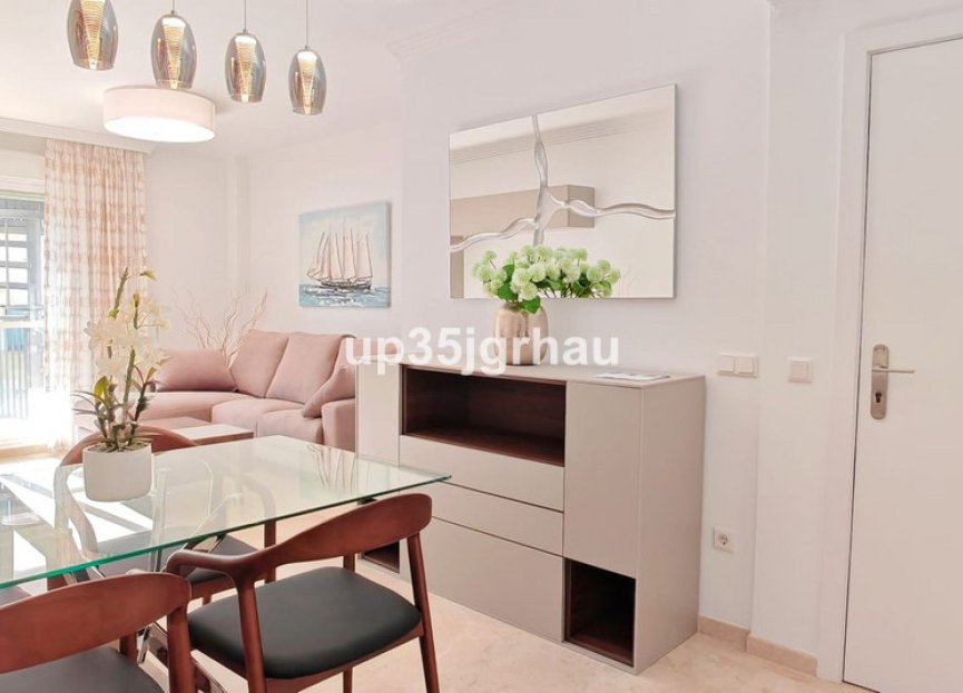 Resale - Apartment - Penthouse - Estepona - Estepona Centro