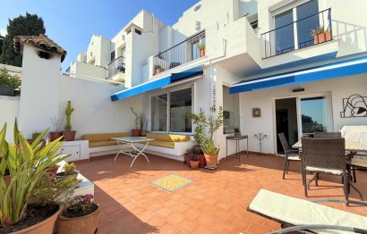 Resale - Apartment - Penthouse Duplex - Estepona - Estepona Centro