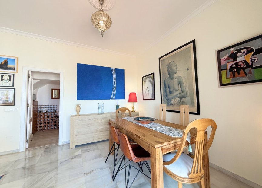 Resale - Apartment - Penthouse Duplex - Estepona - Estepona Centro