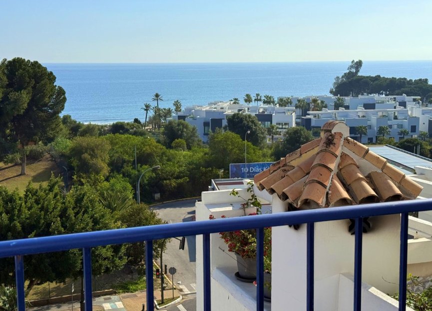 Resale - Apartment - Penthouse Duplex - Estepona - Estepona Centro